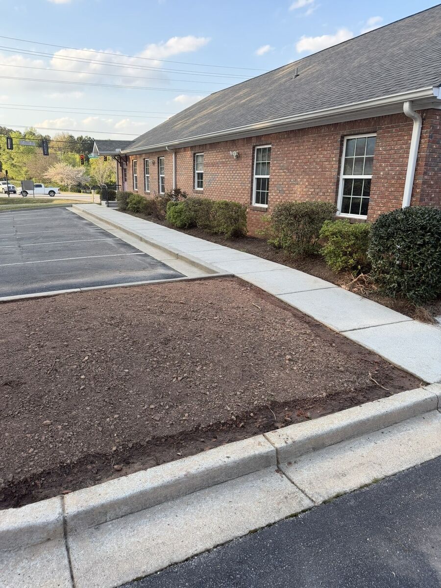 After – fresh mulch installed